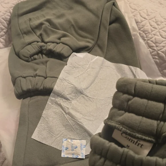 Comfrt Women's Green Track Pants - Picture 3 of 6